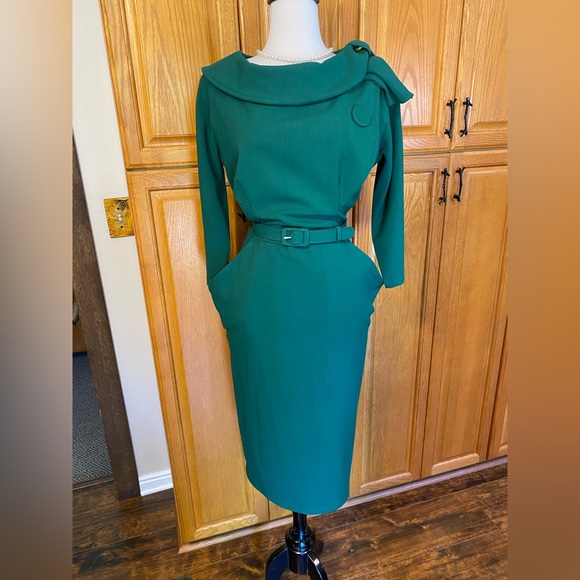 GRACE & GLAM EVITA WIGGLE DRESS EMERALD GREEN - Picture 3 of 8